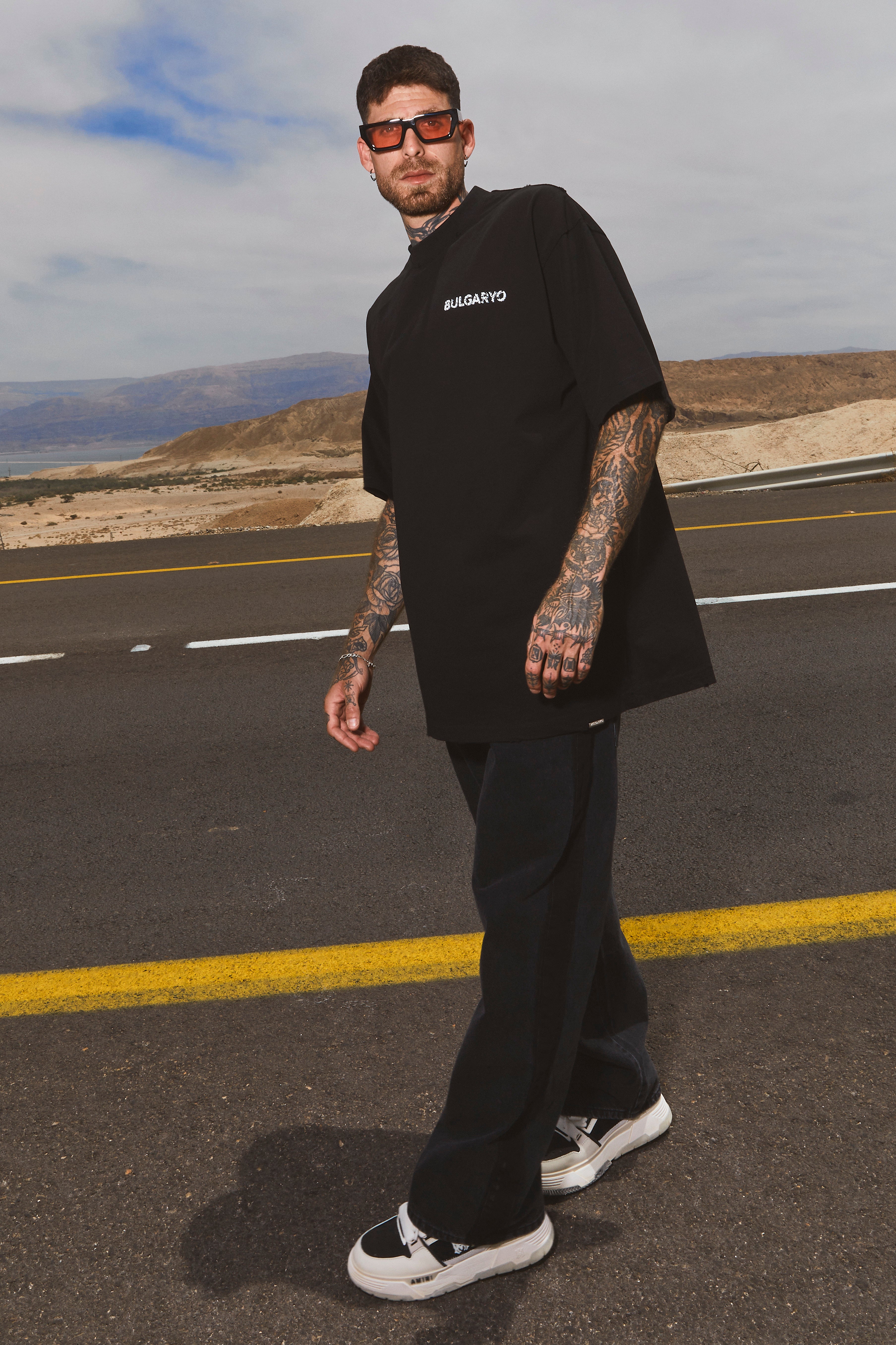 DRESS LIKE FAMOUS BLACK