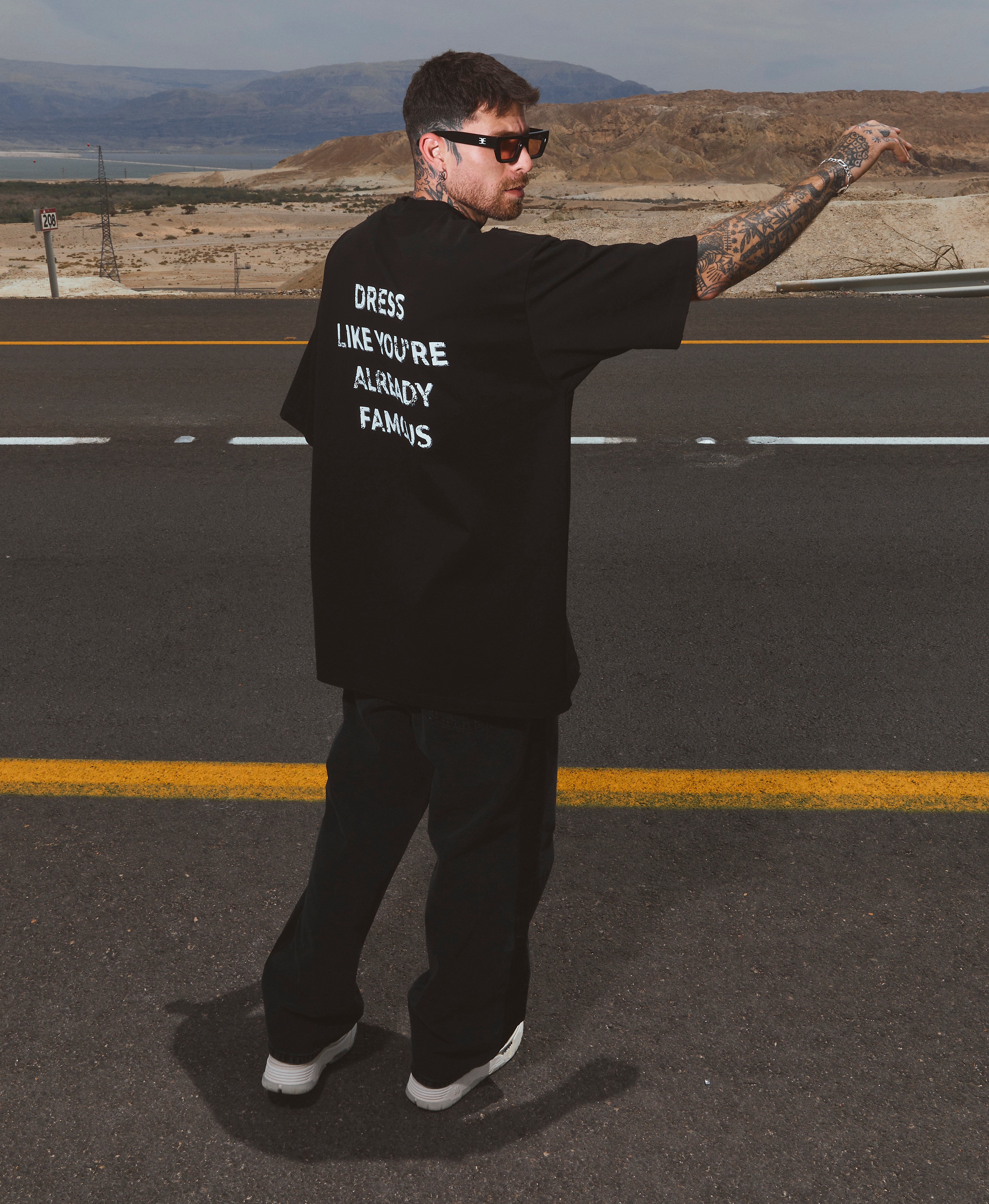 DRESS LIKE FAMOUS BLACK