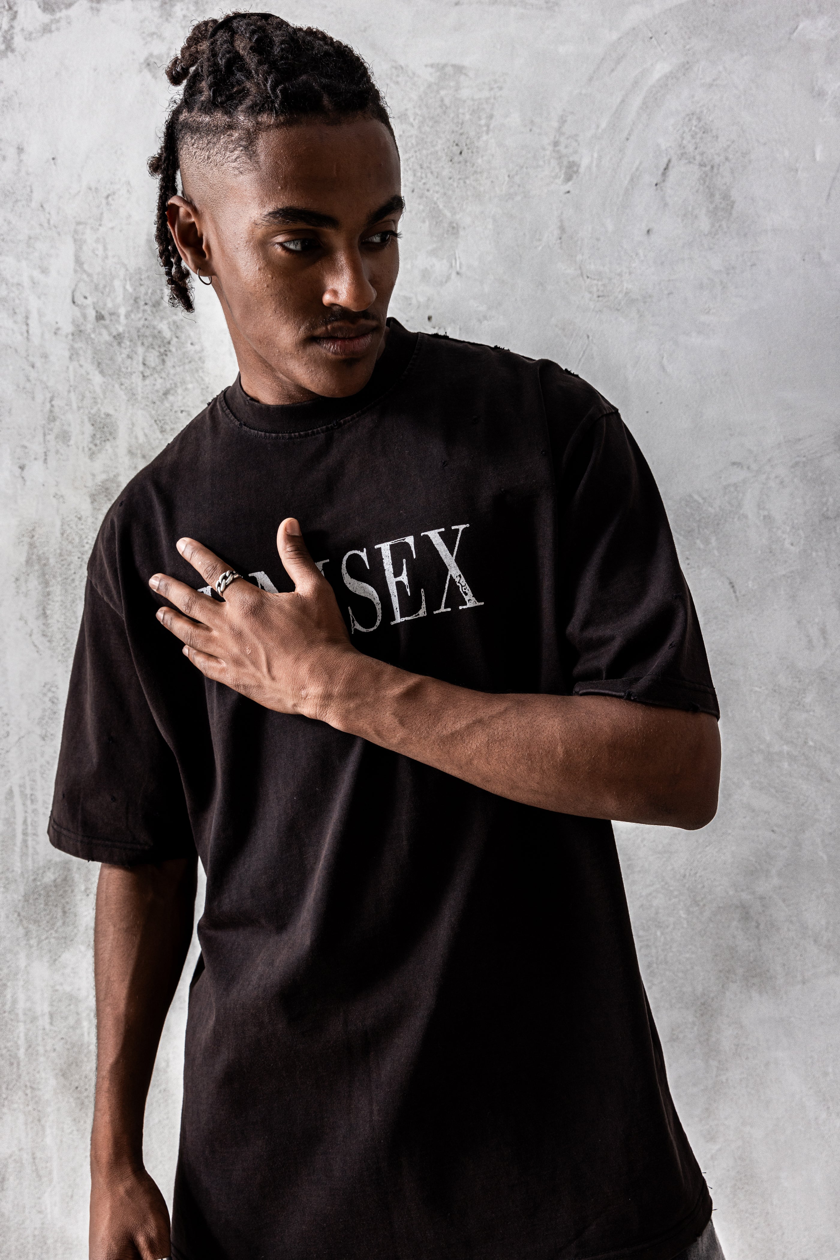 T UNISEX BLACK