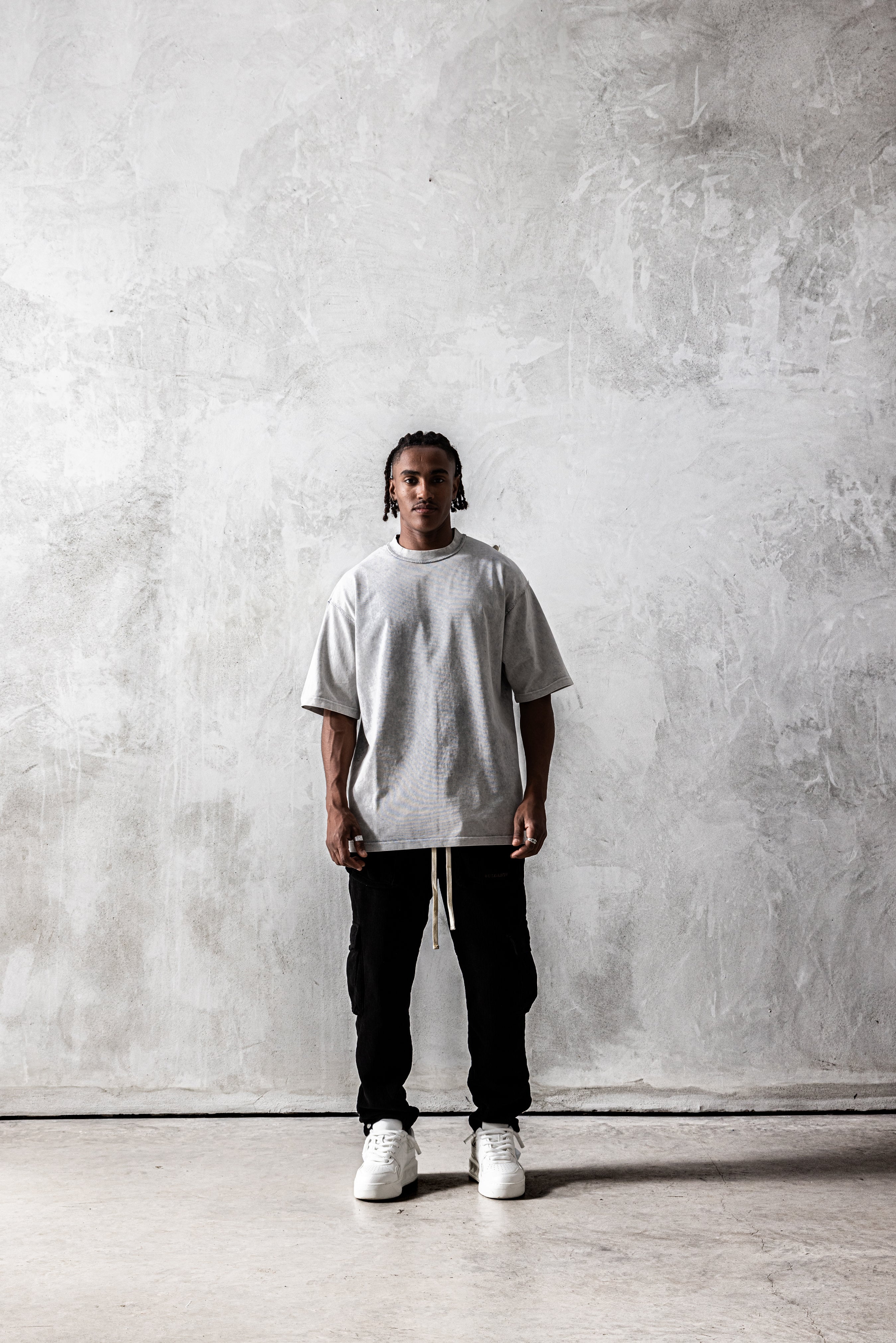 UPSIDE T GREY