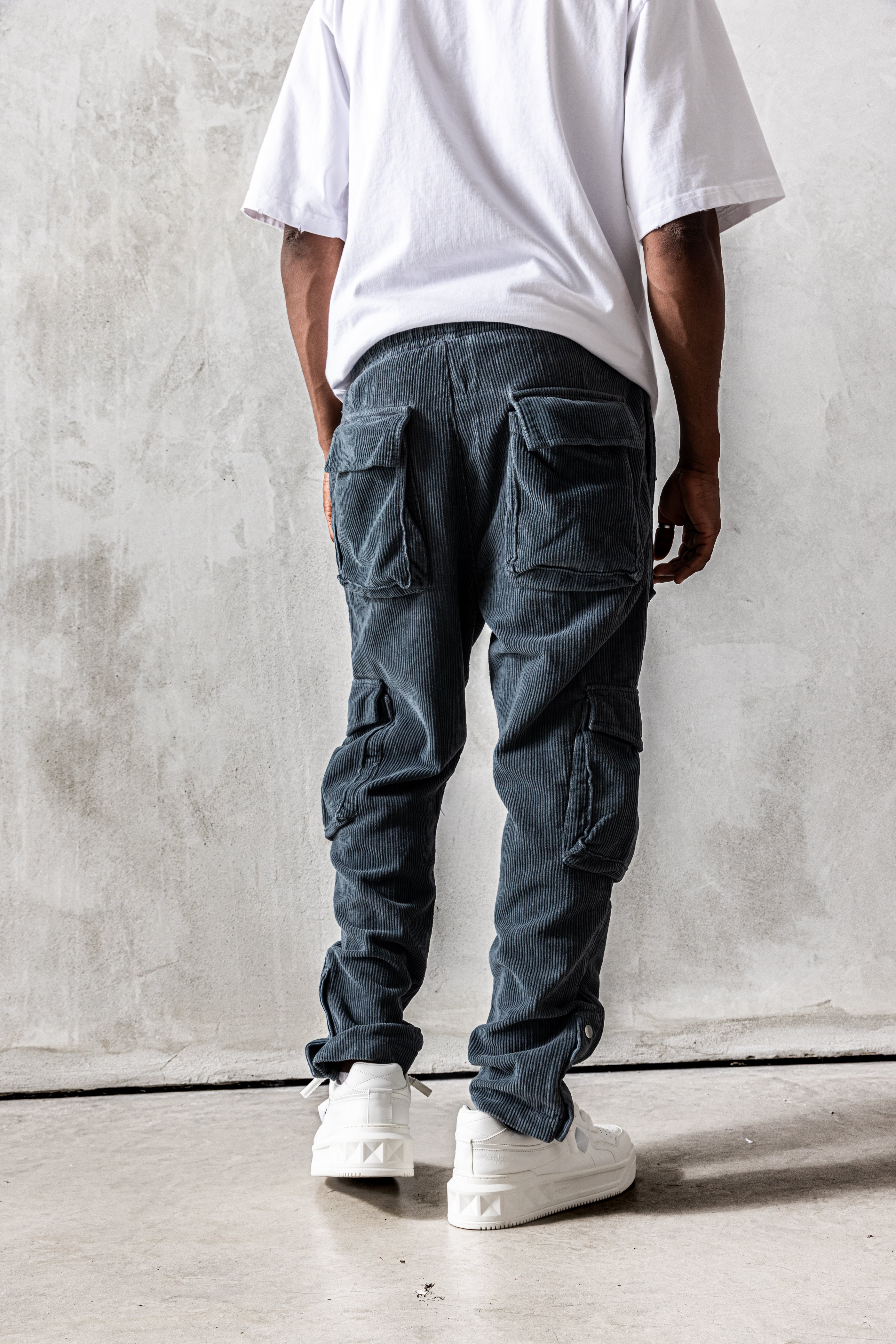 CARGO SS24                GREY